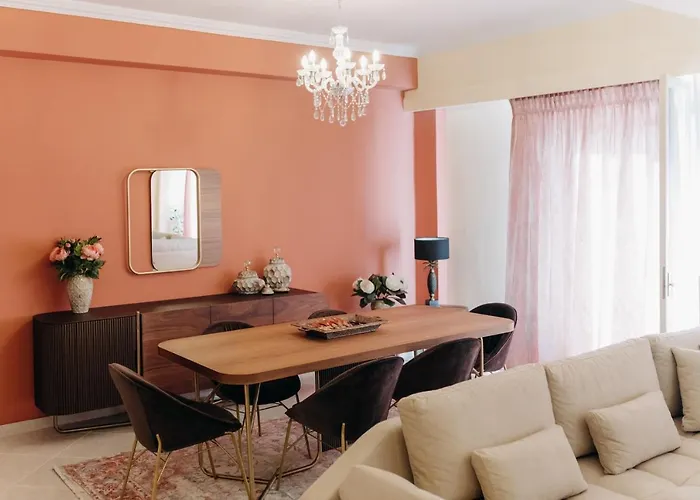 House, Psila Alonia Square Luxury, * 帕特雷